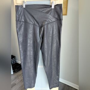 Offlline By Aerie Women's The Hugger High Waisted Shimmery Black Leggings